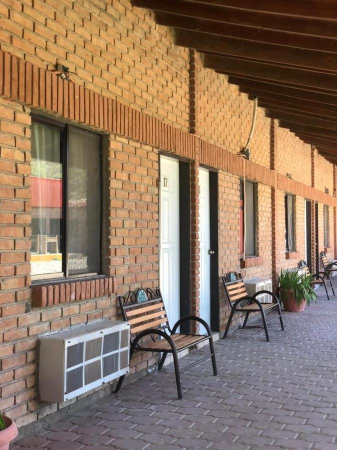 Hotel Y Balneario Ojo Caliente Камарго Экстерьер фото